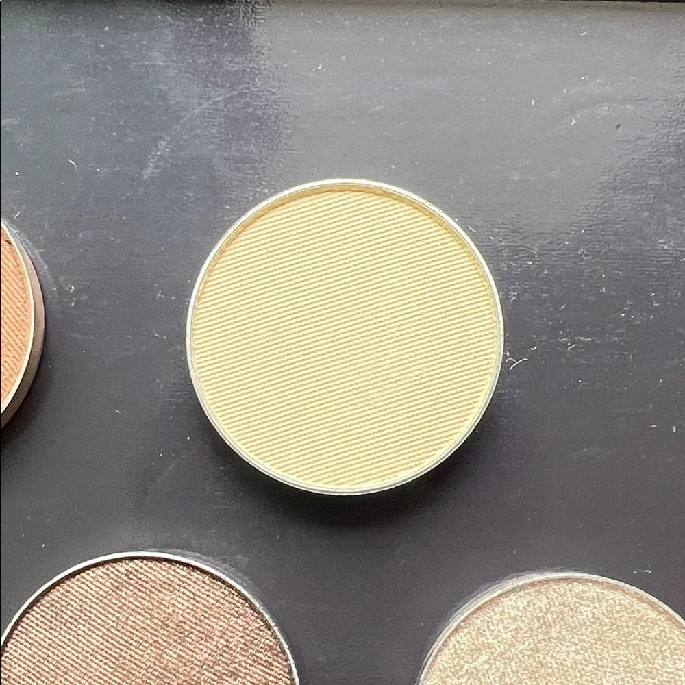 NWOT OFRAPRO Eyeshadow magnetic Palette - 6 Versatile Shades